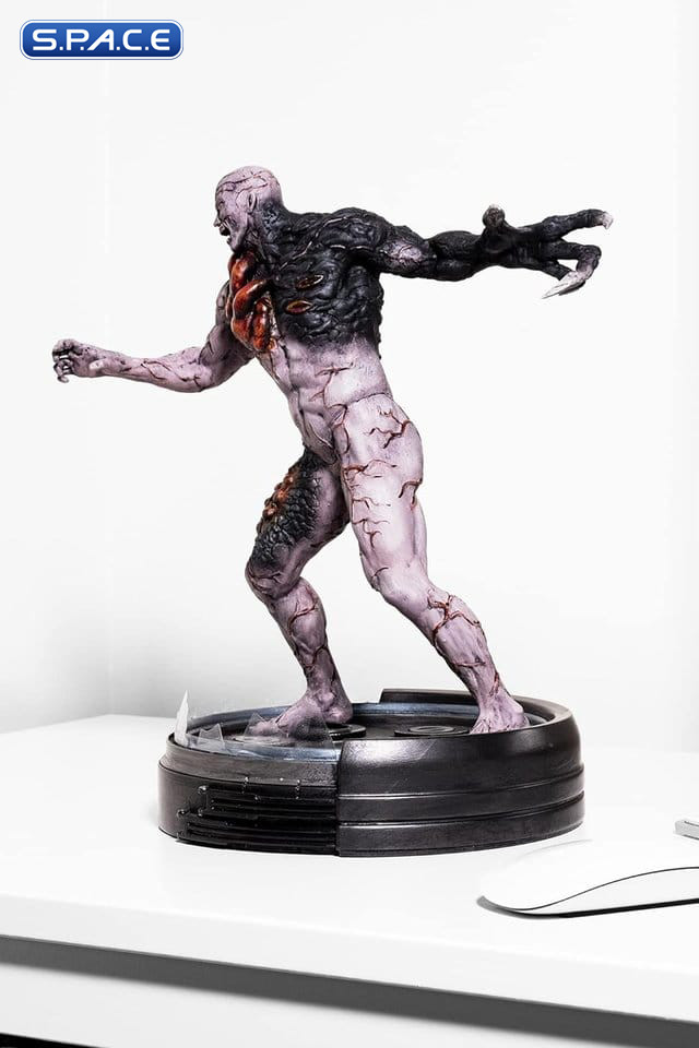 Tyrant T-002 Statue (Resident Evil)