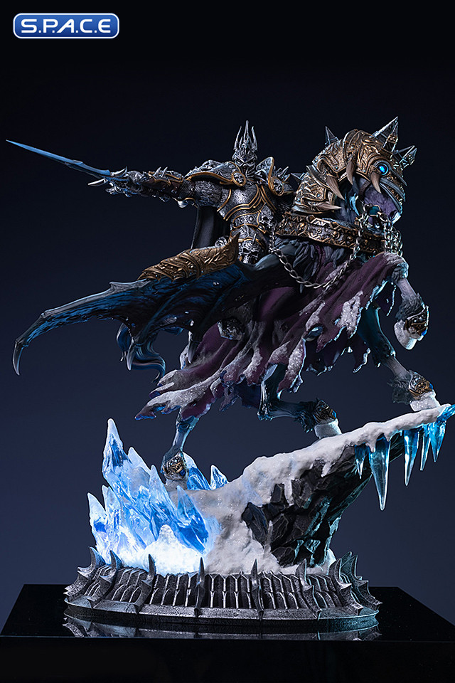 The Lich King & Invincible Statue - 14-Inch Version (World of Warcraft)