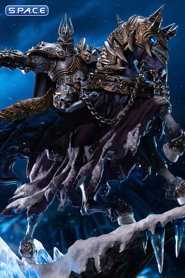 The Lich King & Invincible Statue - 14-Inch Version (World of Warcraft)