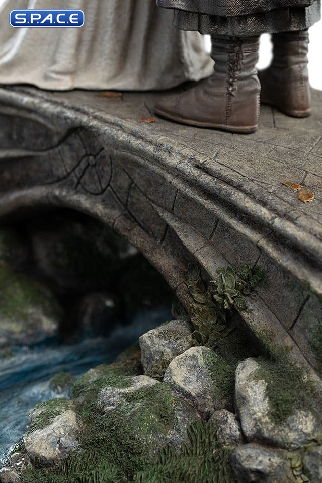 Aragorn and Arwen Mini-Statue (Lord of the Rings)