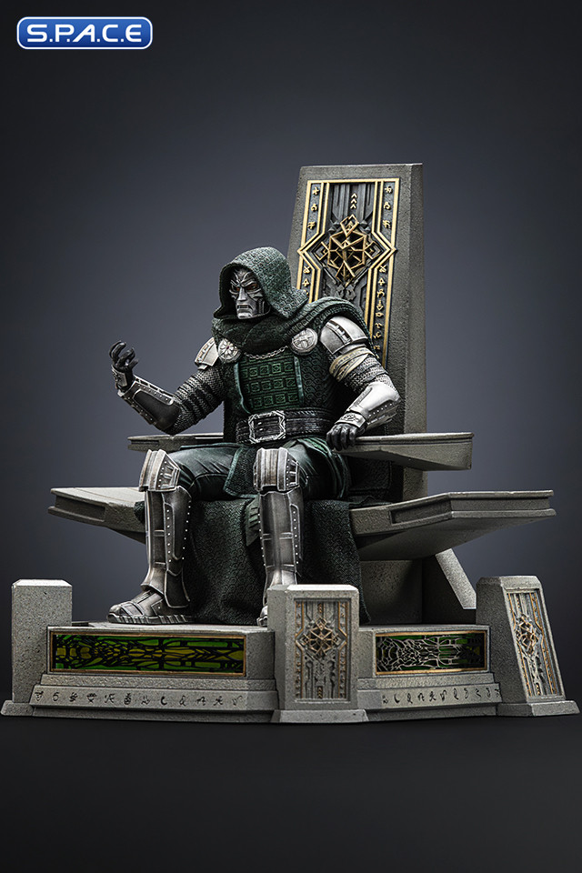 1/10 Scale Doctor Doom on Throne Deluxe Art Scale Statue (Avengers: Doomsday)