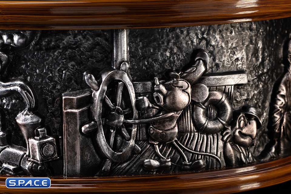 1/4 Scale Walt Disney & Mickey Mouse Deluxe Legacy Replica Statue (Disney)