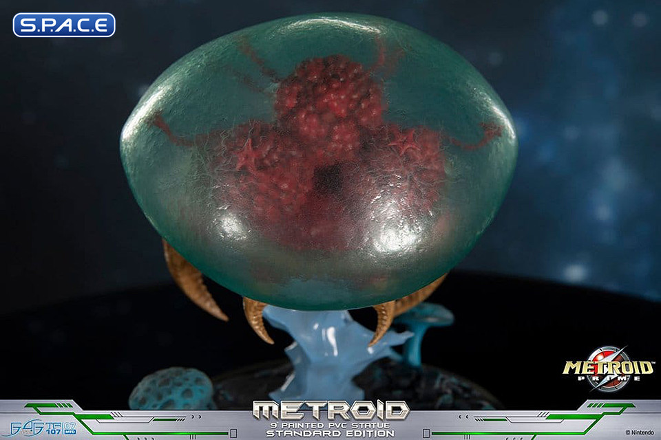 Metroid PVC Statue - Glow in the Dark Version (Metroid Prime)