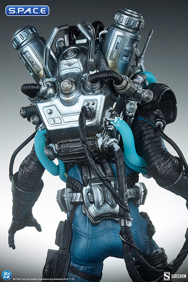 Mr. Freeze Premium Format Figure (DC Comics)