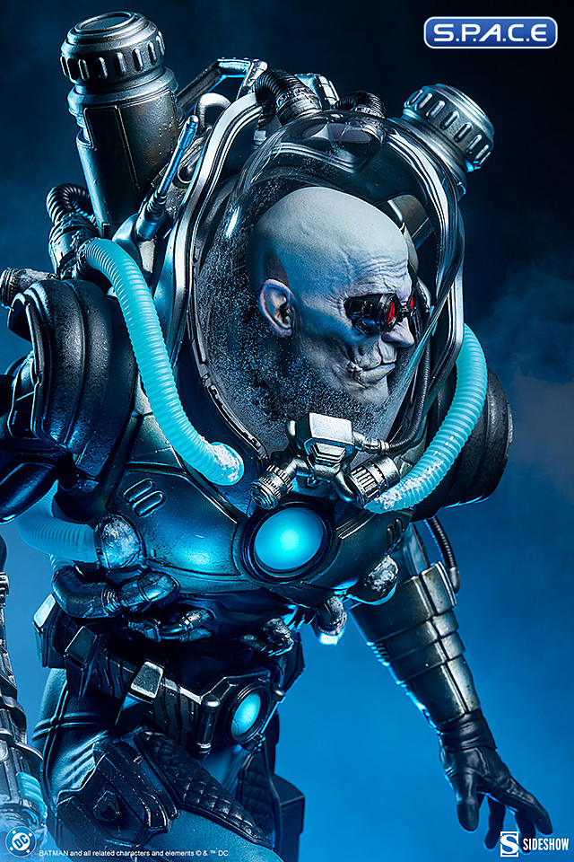 Mr. Freeze Premium Format Figure (DC Comics)