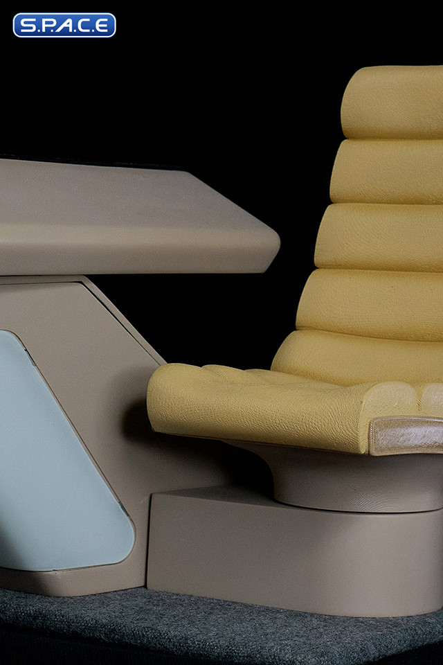 1/6 Scale Enterprise-D CONN Bridge Console (Star Trek: The Next Generation)