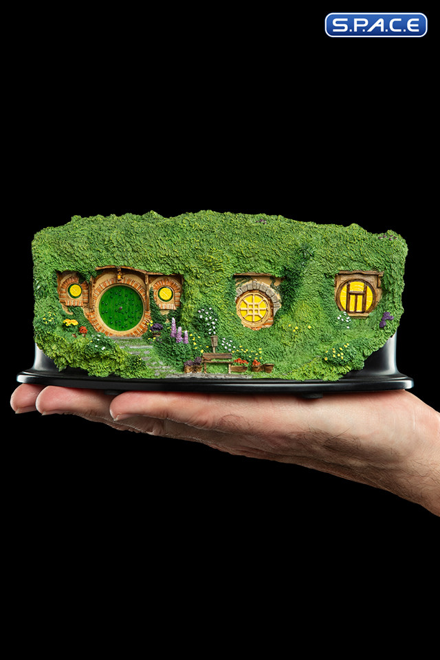 Bag End Hobbit Hole - Illuminated Version (Lord of the Rings)