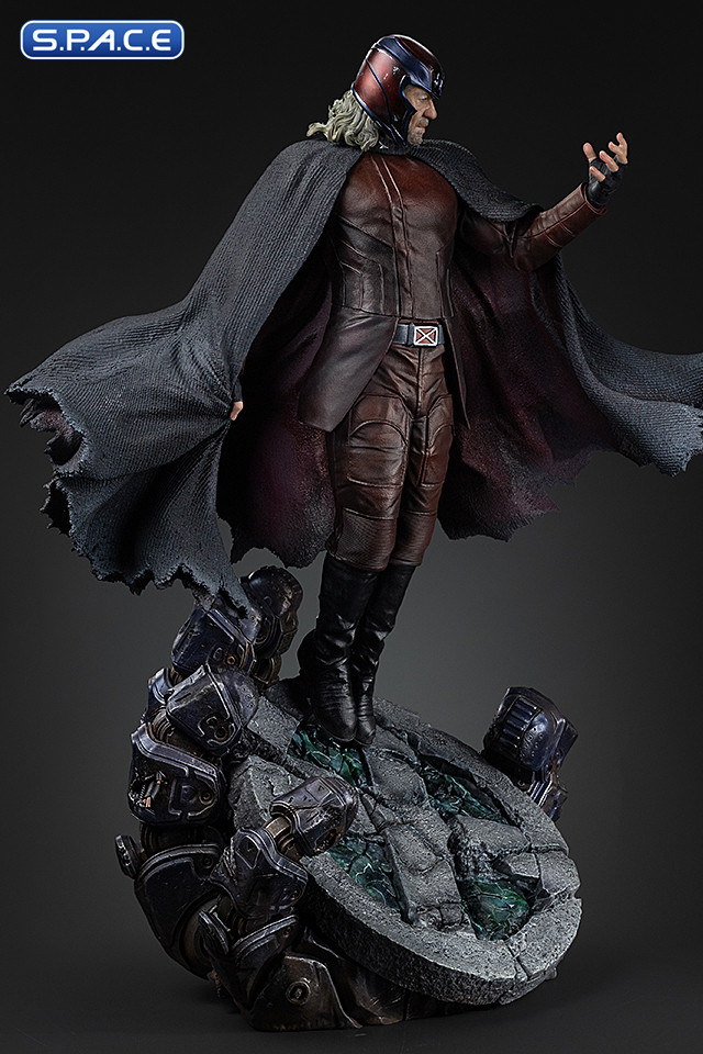 1/4 Scale Magneto Legacy Replica Statue (Avengers: Doomsday)