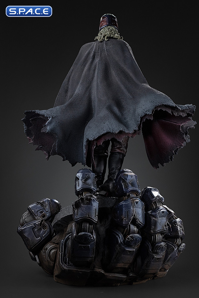 1/4 Scale Magneto Legacy Replica Statue (Avengers: Doomsday)