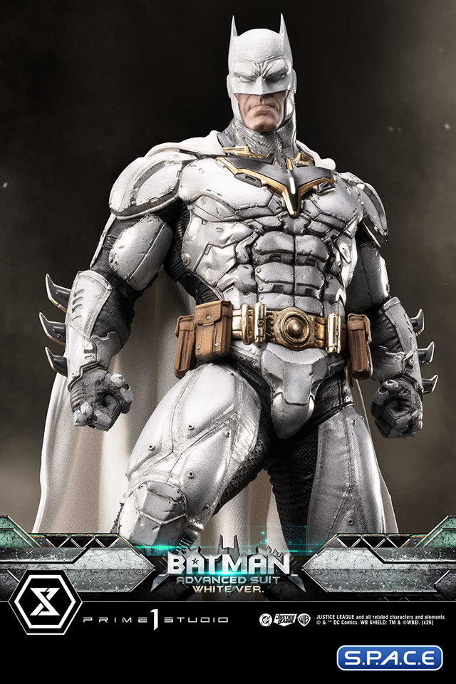 Batman Advanced Suit - White Version by Josh Nizzi Ultimate Museum Masterline Statue (DC Comics)