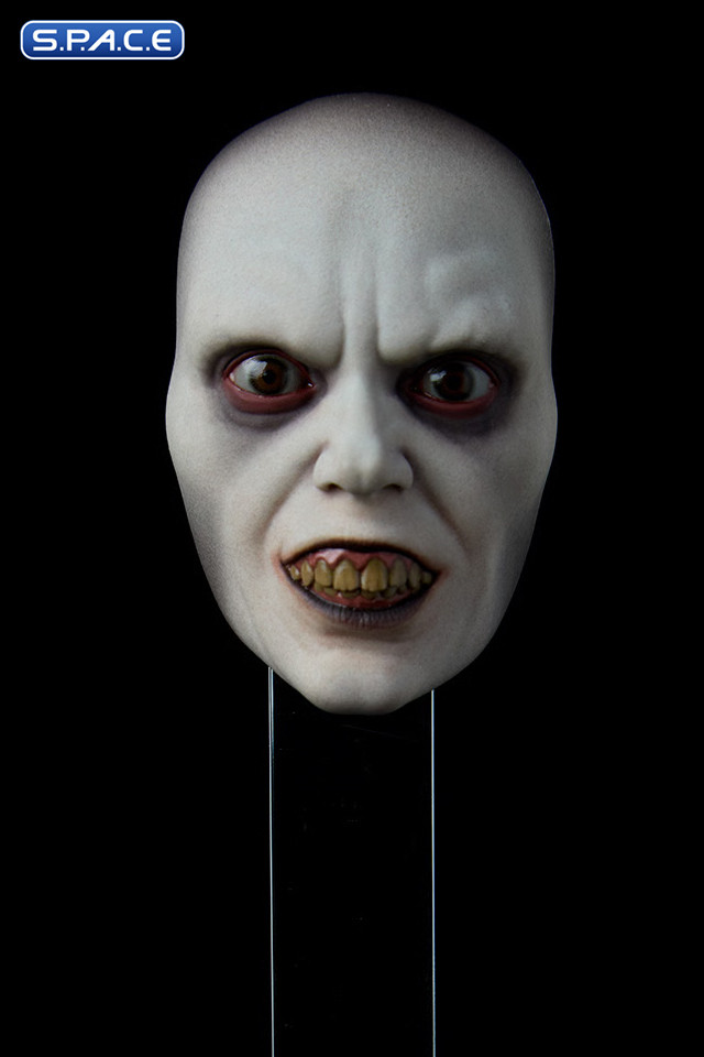 1/6 Scale Regan MacNeil - Deluxe Version (The Exorcist)
