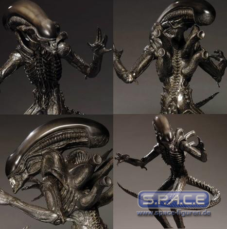 1/3 Scale Gigers Alien Cinemaquette (Alien)