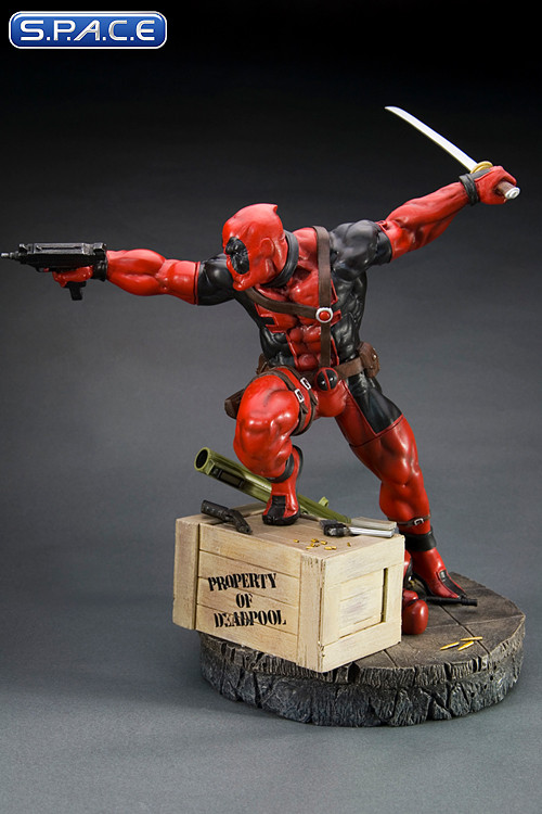 Deadpool Fine Art Statue (Marvel)
