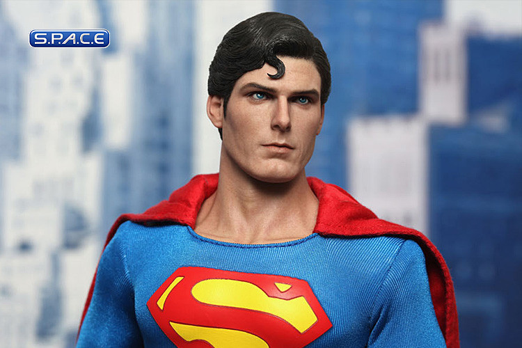1/6 Scale Superman Movie Masterpiece MMS152 (Superman)