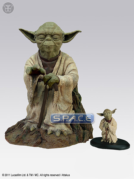 Yoda using the Force Statue (Star Wars)