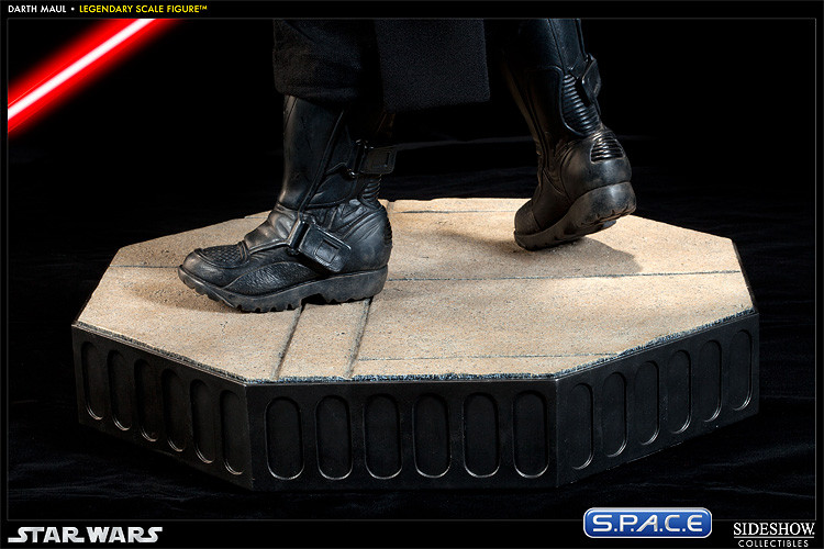 Darth Maul Legendary Scale Figure (Star Wars)