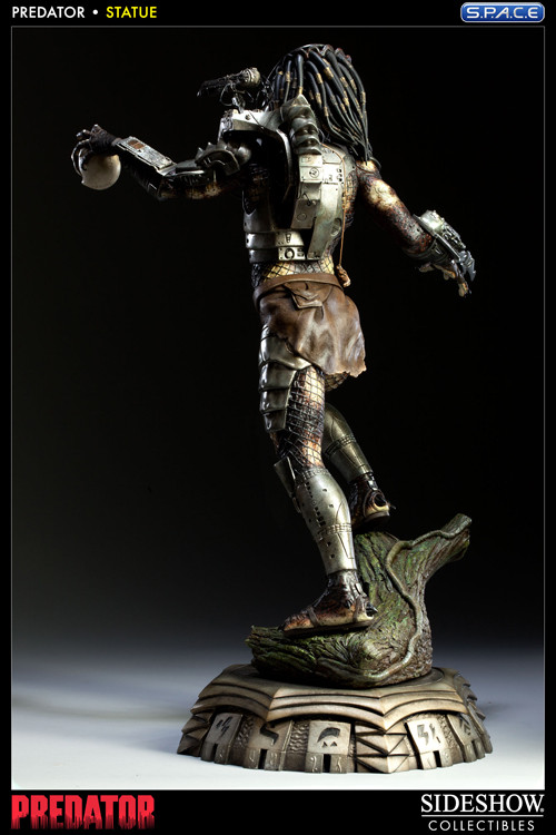Predator Statue (Predator)