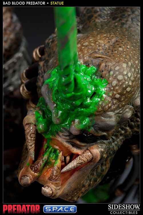 Bad Blood Predator Statue (Predator)