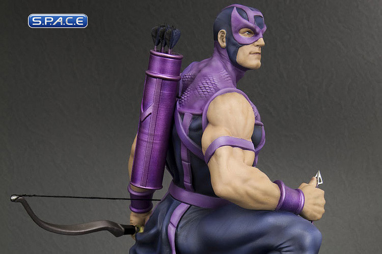 Hawkeye Classic Avengers Fine Art Statue (Marvel)