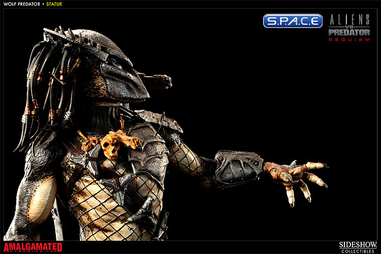 Wolf Predator Statue (Alien vs. Predator: Requiem)