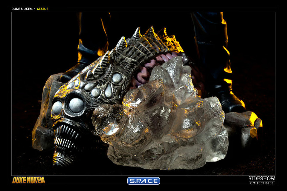 Duke Nukem Statue (Duke Nukem Forever)