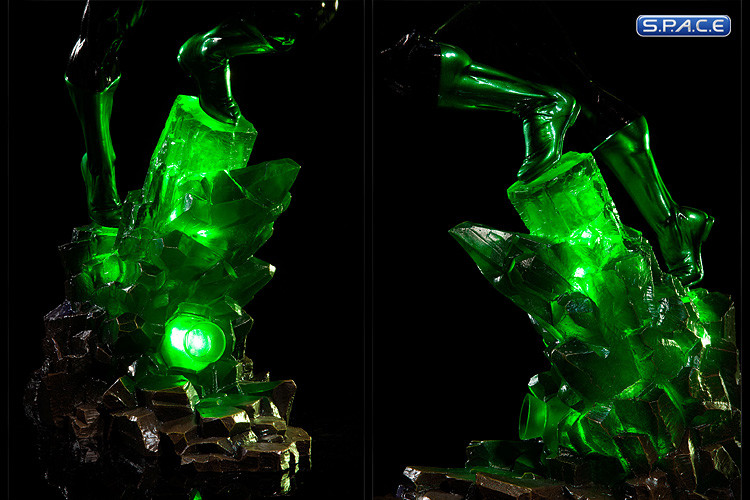 Green Lantern Premium Format Figure (DC Comics)