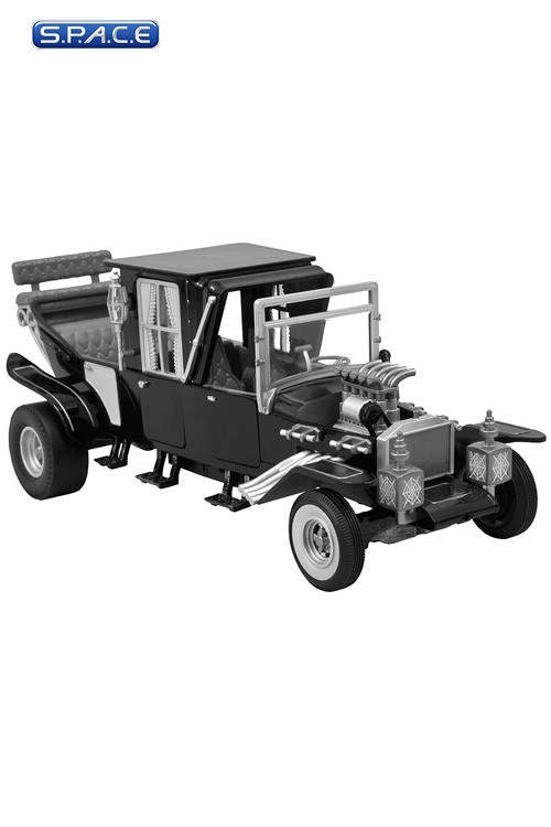 1/15 Munster Koach Black & White Replica (The Munsters)