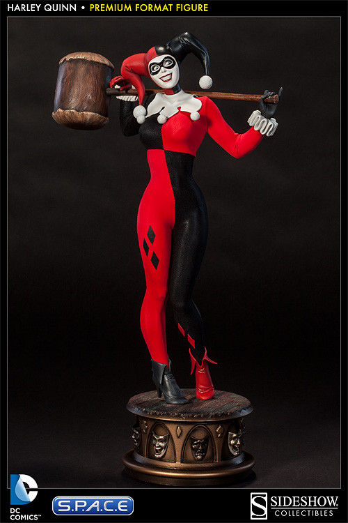Harley Quinn Premium Format Figure (DC Comics)
