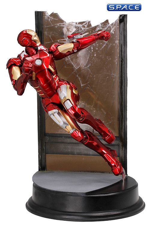 1/9 Scale Iron Man Mark VII Combat PVC Model Kit - Action Hero Vignettes (The Avengers)