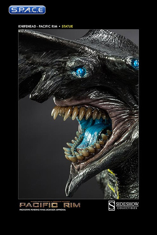 Knifehead Statue (Pacific Rim)