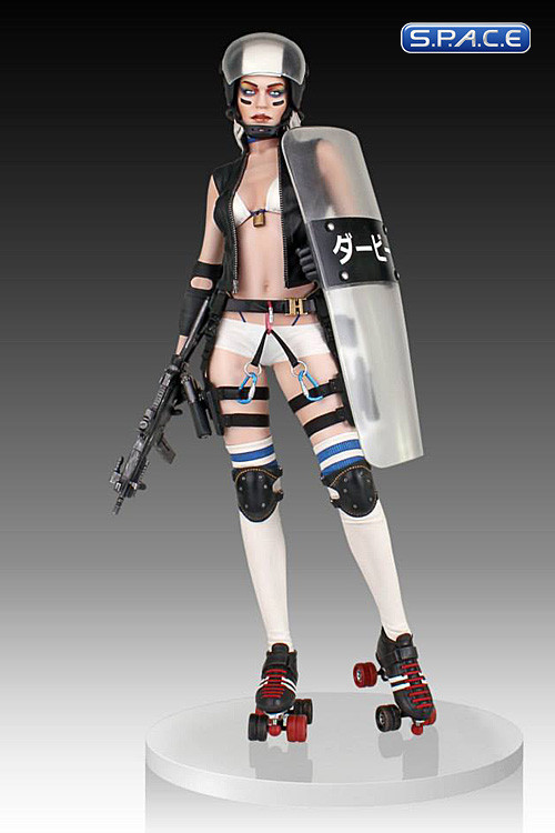 Derby Statue (Honey Trap)