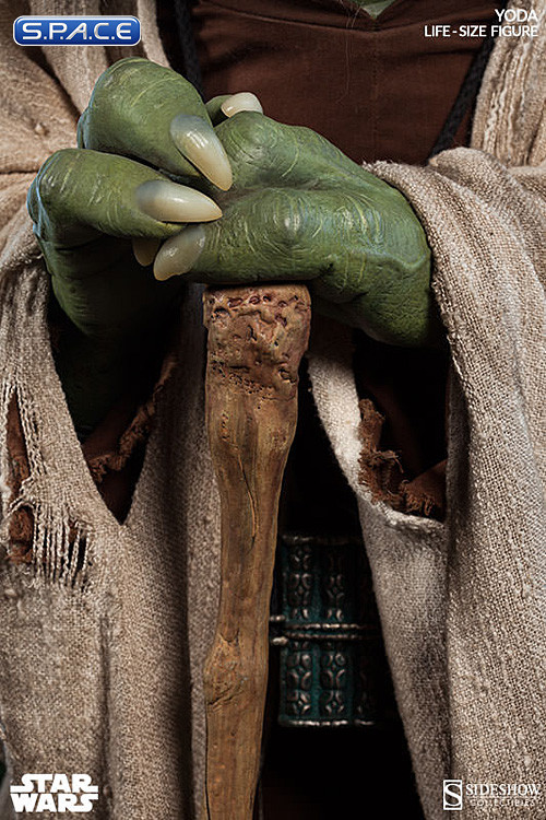 1:1 Yoda life-size Statue (Star Wars)