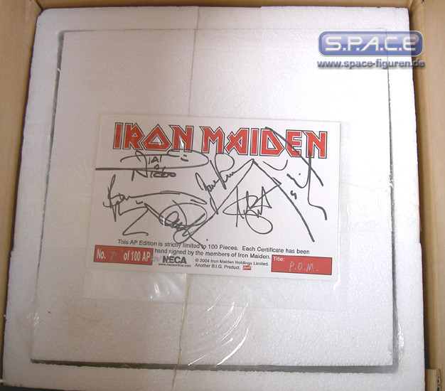 15 Eddie Statue (Iron Maiden)