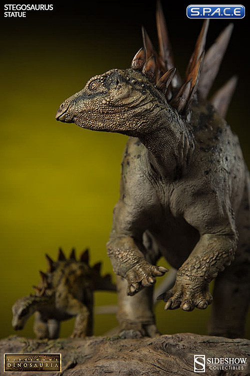 Stegosaurus Statue (Dinosauria)