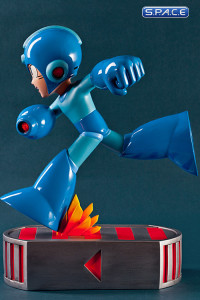 Running Megaman Statue (Megaman)