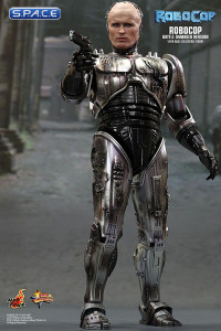 1/6 Scale battle-damaged RoboCop Movie Masterpiece (RoboCop)