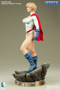 Power Girl Premium Format Figure (DC Comics)