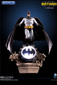 1/7 Scale Batman - Modern Age Wall Statue (DC Comics)