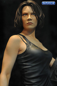 Maggie Greene Statue (The Walking Dead)