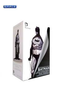 Batman Statue by Mike Mignola 2nd Edition (Batman Black and White)