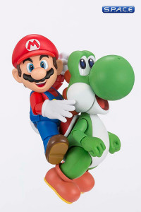 S.H.Figuarts Yoshi (Super Mario Bros.)