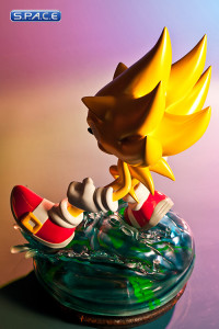 Modern Super Sonic Statue (Sonic the Hedgehog)