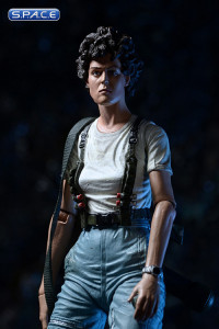 Ripley with Pulse Rifle (Aliens Series 5)