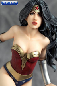 Wonder Woman Statue by Luis Royo (Fantasy Figure Gallery)