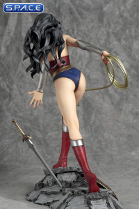 Wonder Woman Statue by Luis Royo (Fantasy Figure Gallery)