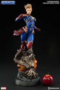 Captain Marvel Premium Format Figure (Marvel)