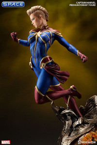 Captain Marvel Premium Format Figure (Marvel)
