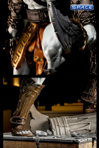 Kratos Premium Scale Collectible Statue (God of War)