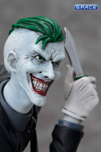 1/10 Scale Joker The New 52 ARTFX+ Statue (DC Comics)