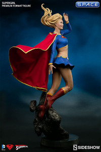 Supergirl Premium Format Figure (DC Comics)